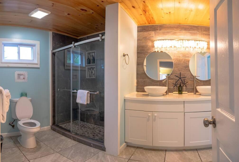 Elegant Jacuzzi Suite Hancock 外观 照片